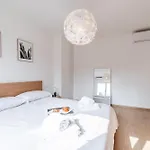 7 Piano Panoramico Nel Cuore Dei Navigli Apartment *