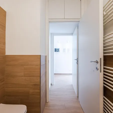 7 Piano Panoramico Nel Cuore Dei Navigli Апартаменты *